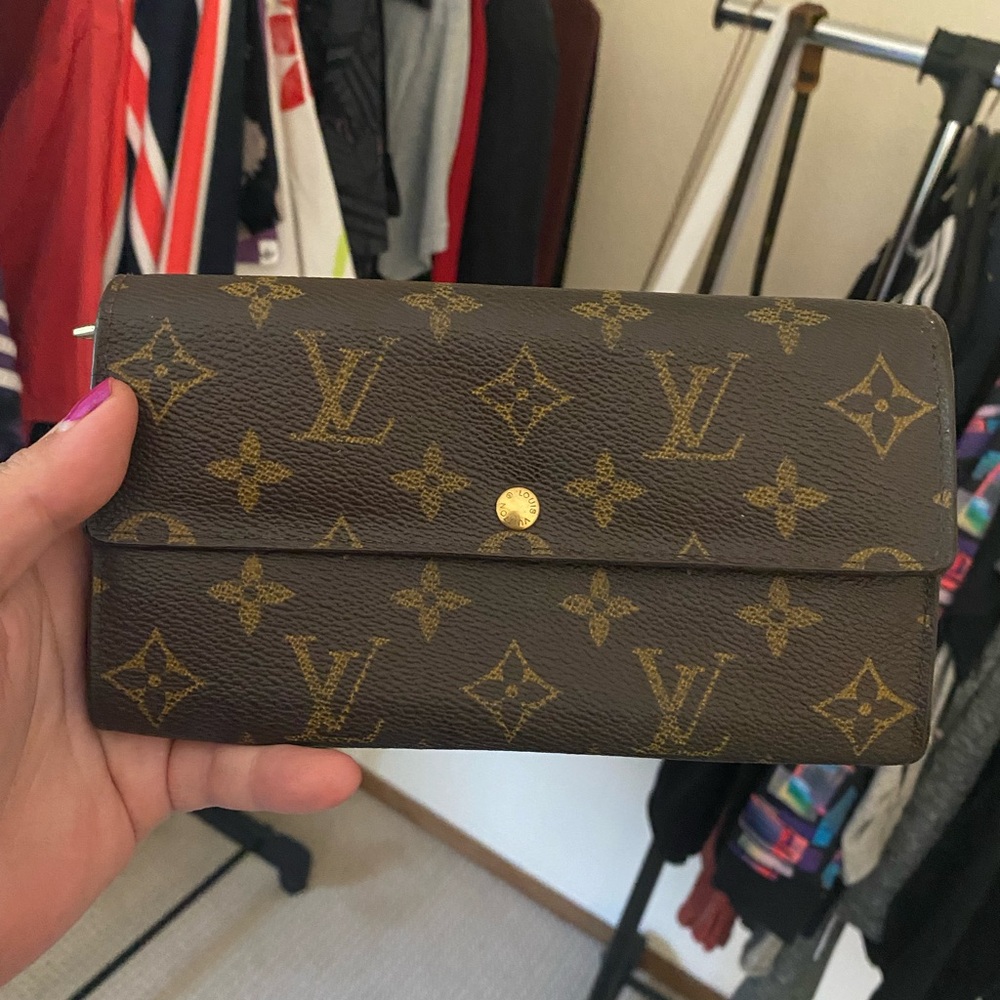 Louis Vuitton - Sarah Monogram Leather Wallet